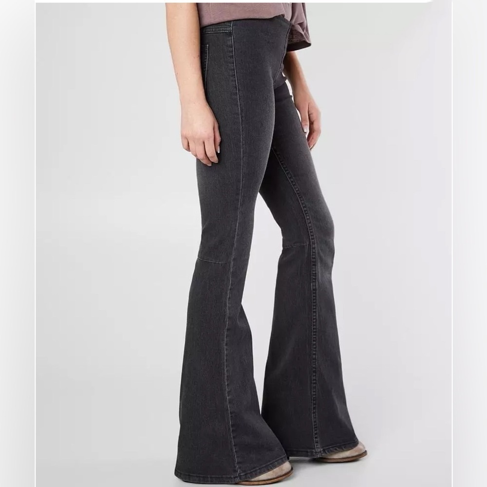 Newbury Kustom Midrise 70’s Bell Bottom Flare Stretch Pull On Jeans Size S - Picture 2 of 11